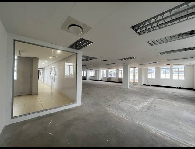 475M² OFFICE TO LET IN ILLOVO